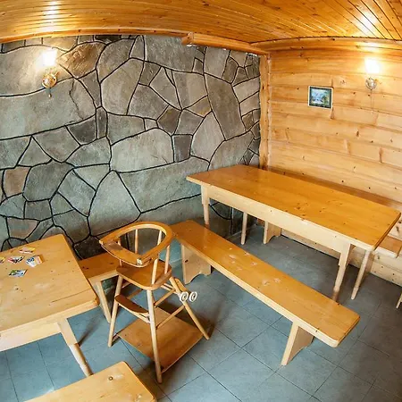 Gazdіvska Hata Konukevi