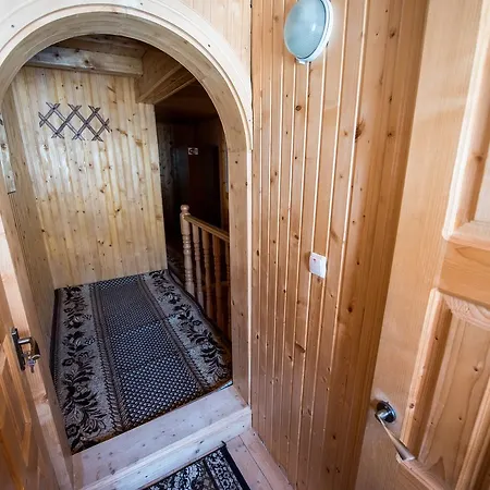 Gazdіvska Hata Guest House