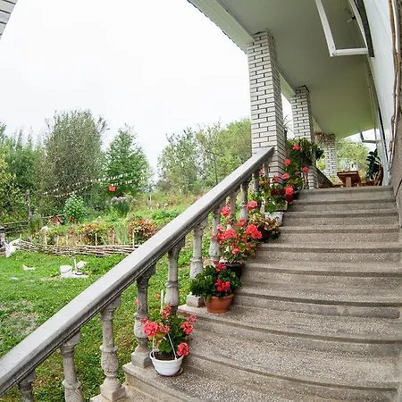 Gazdіvska Hata Guest House Yaremche